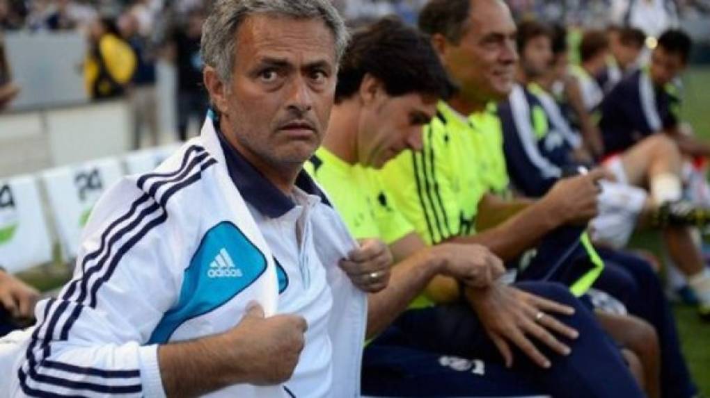 Mourinho estuvo por 3 años en el Real Madrid y hoy señalan que podría regresar.