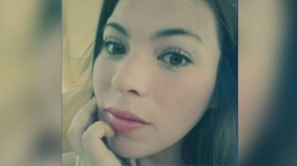 Este nuevo femicidio en el país, donde nuevamente la víctima es joven, conmovió las redes sociales, donde se llenó de mensajes pidiendo “Justicia por Sara Muñoz”.