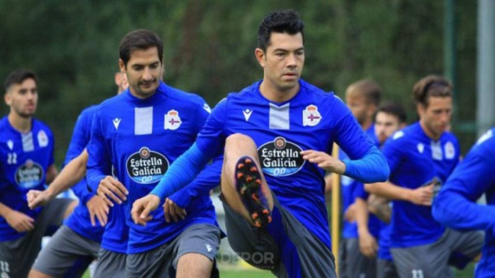 El Deportivo ha oficializado el fichaje del delantero venezolano Nicolás Fedor, 'Miku', que se ha comprometido por una temporada con la entidad blanquiazul, con la que competirá en Segunda División B. El atacante cuenta con 35 años de edad.