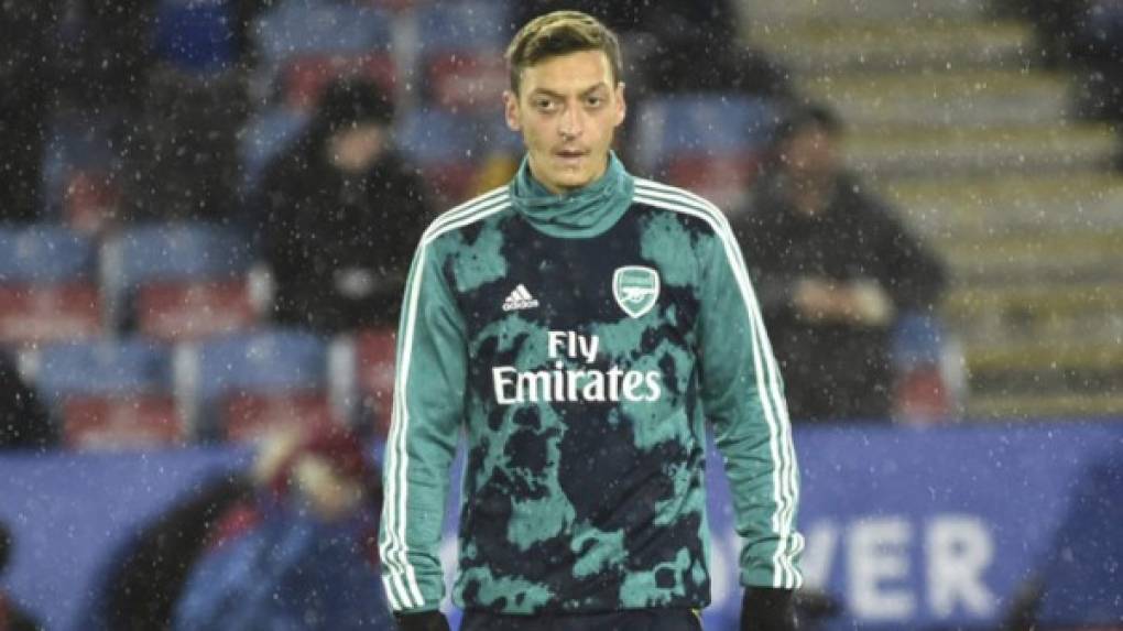 Mesut Özil: El volante finaliza su contrato con el Arsenal, club en donde ha sido marginado.