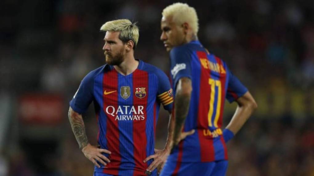 Compañeros en el FC Barcelona pero este jueves 10 de noviembre Neymar y Messi serán rivales en el clásico que sostendrán Brasil - Argentina por la eliminatorias de Conmebol. El Duelo comenzará a las 5:45pm, hora hondureña.