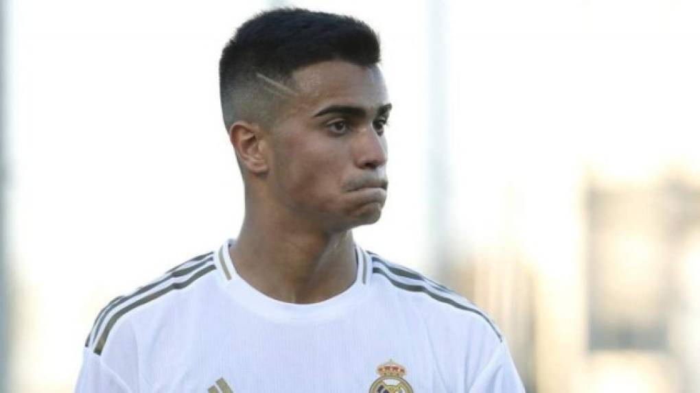 Reinier Jesus: El joven delantero brasileño saldría a préstamo del Real Madrid rumbo al Leverkusen de la Bundesliga. Tiene 18 años y contrato con el Madrid hasta 2026.
