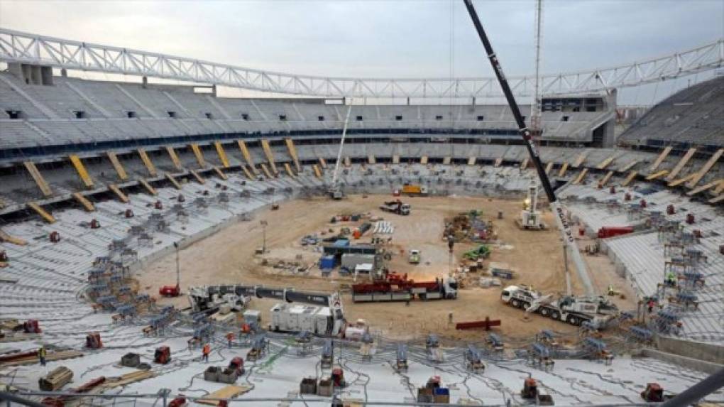 El Wanda Metropolitano - Los obreros que trabajaron en la construcción del nuevo estadio del Atlético de Madrid se llevaron una sorpresa de grandes dimensiones al detectarse un obús de la Guerra Civil española en los exteriores del escenario, en 2017.