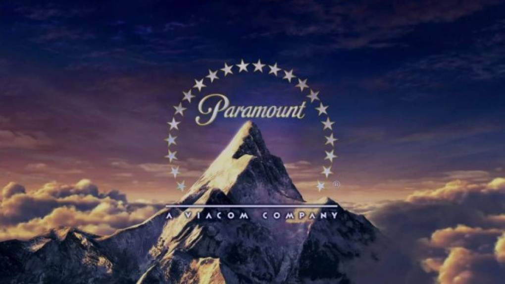 De acuerdo con una teoría, el primer logo de Paramount Pictures fue dibujado en una servilleta por el fundador de la empresa, William Wadsworth Hodkinson. Las 22 estrellas que rodean la montaña representaban a los 22 actores que inicialmente firmaron contratos con Paramount.