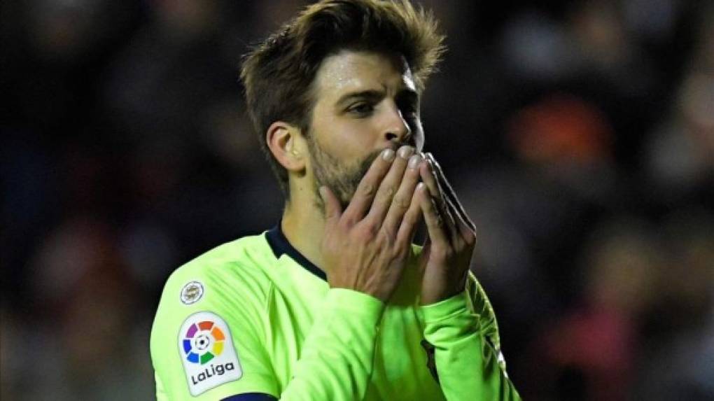 Gerard Piqué: El jugador de 32 años de edad será uno de los defensores centrales.