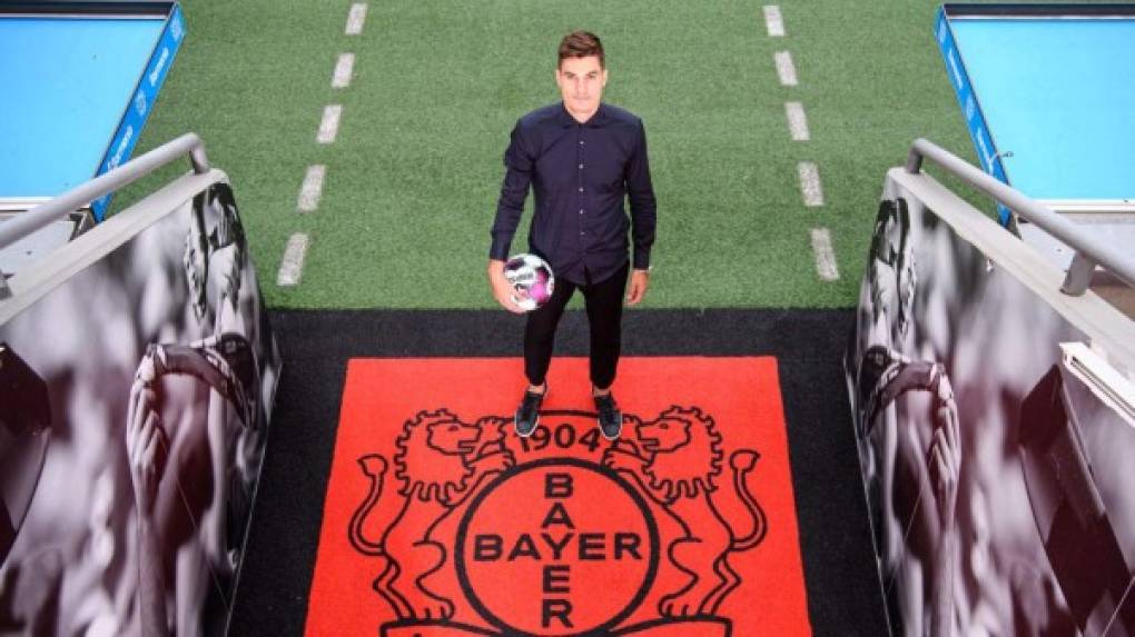 El Bayer Leverkusen ha anunciado el fichaje del delantero checo Patrik Schick, quien llega procedente de la AS Roma y tras haber estado cedido en el RB Leipzig el pasado curso. Se compromete hasta 2025. El conjunto alemán ha querido aprovechar la marcha de Kai Havertz para invertir parte del dinero logrado con su venta.