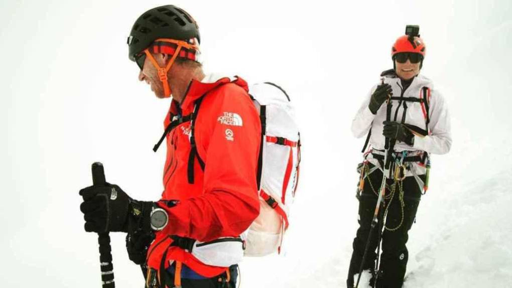 La célebre deportista de 49 años desapareció el lunes cuando un accidente en un descenso en esquí tras haber hecho la octava cima más alta del mundo (8.163 metros) junto a su compañero Jim Morrison. 