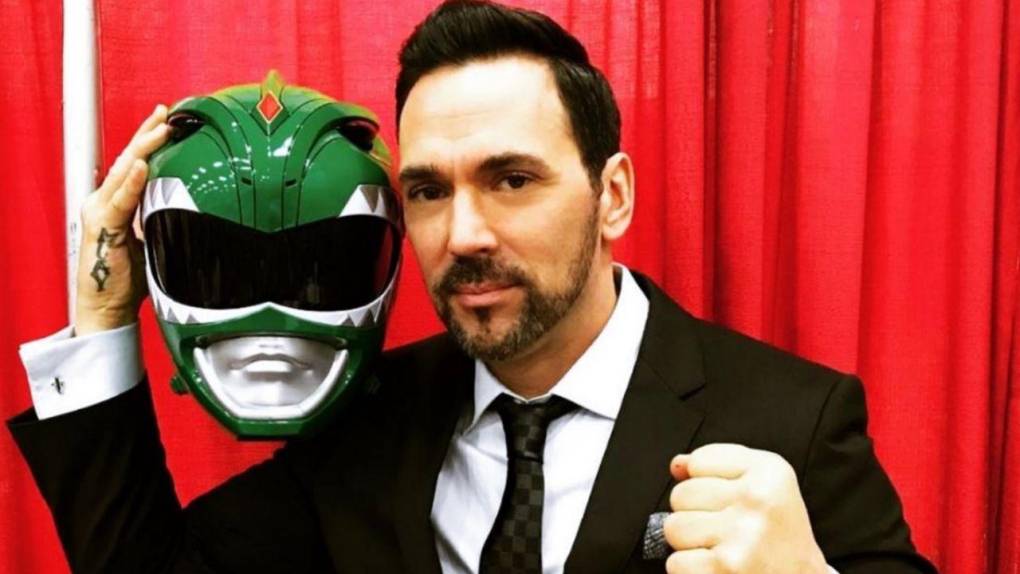 La noticia fue confirmada por el representante del actor, Brian Butler, quien a través de Instagram lamentó los hechos y reconoció la trayectoria de su cliente. “Muy triste escuchar el fallecimiento de mi amigo y cliente Jason David Frank. Jason era un artista marcial, mejor conocido por interpretar a Tommy en los Power Rangers. Él era un verdadero artista marcial y tuve el placer de manejarlo en las peleas en las que compitió. Si conoces a alguien que puede estar deprimido, por favor, infórmale”, escribió el representante. 