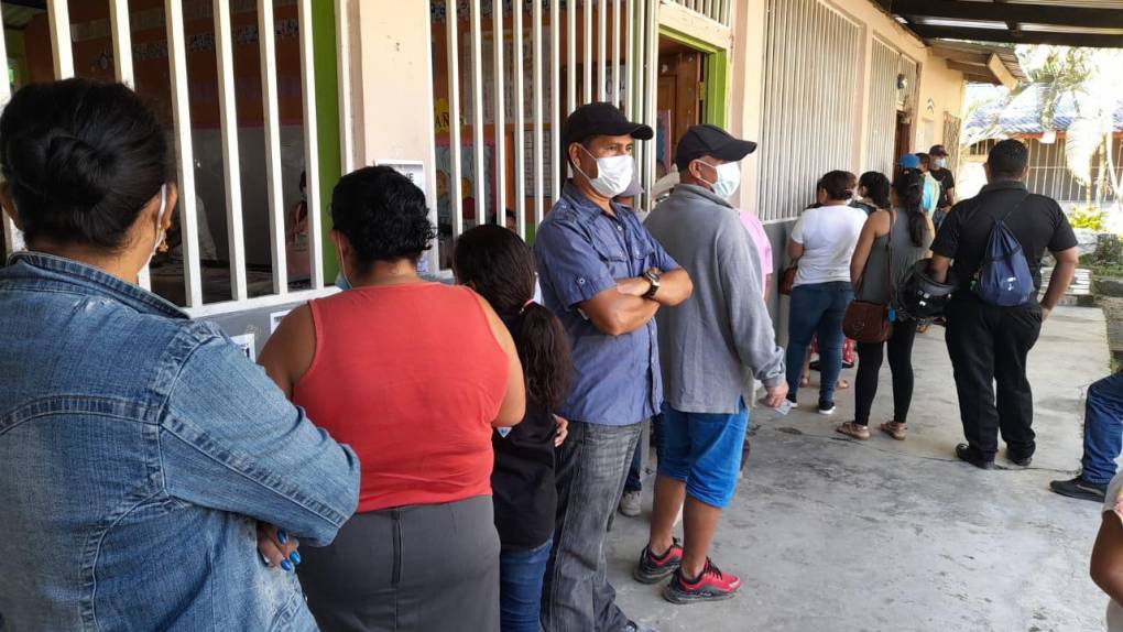 ¡Todos a votar! Hondureños salen a las urnas a elegir a su nuevo presidente