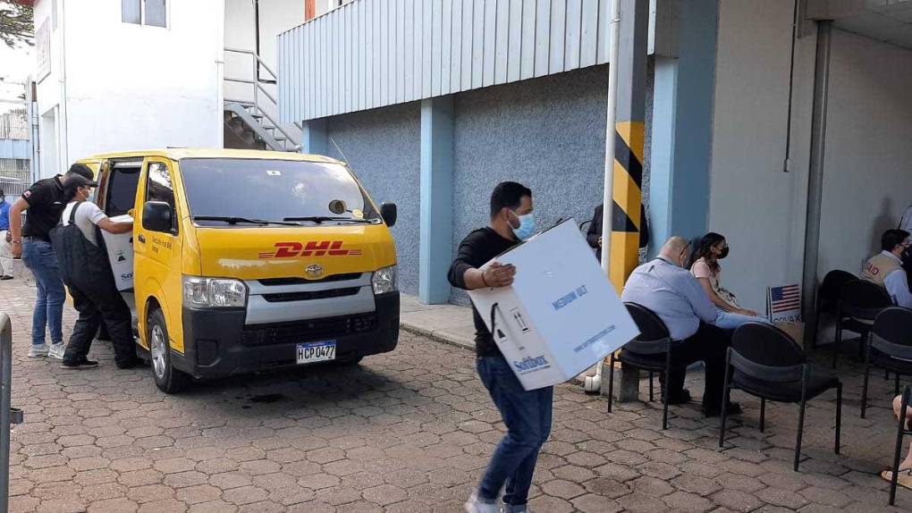 La entrega de las vacunas se hizo a través del mecanismo Covax, que impulsa la Organización Mundial de la Salud (OMS).