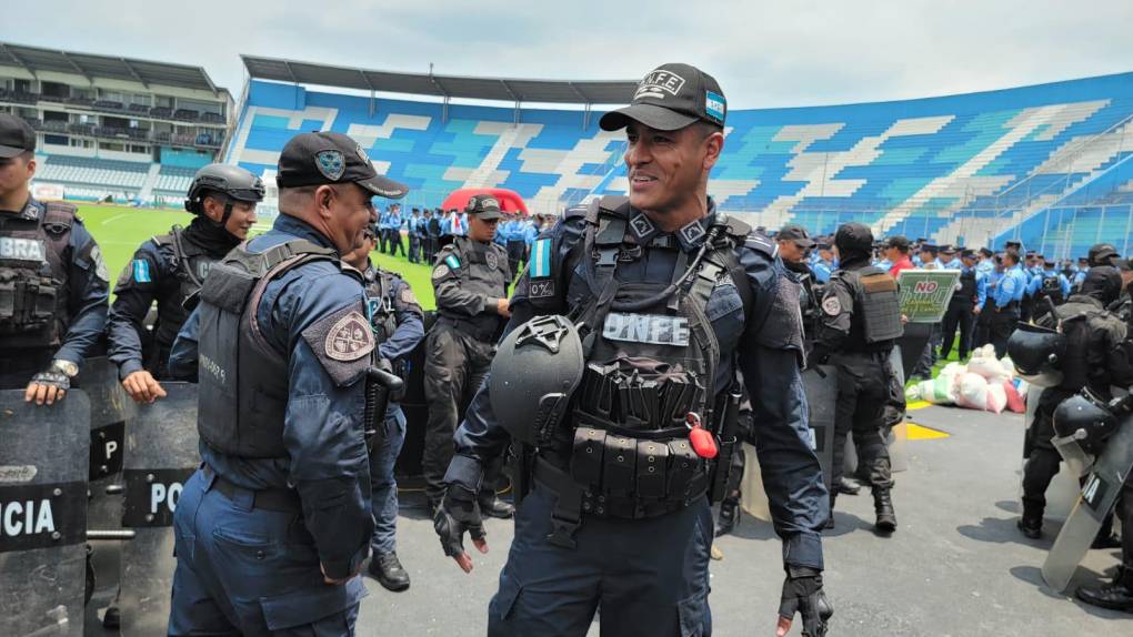 Dentro de los elementos policiales se encontraba Wiliam Moncada, jugador de los Lobos de la UNFM quien casualmente le anotó a los “Merengues” en las vueltas regulares.