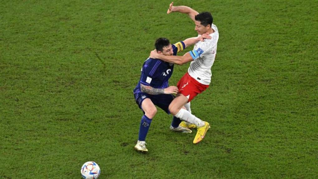 Entre Messi y Lewandowski no existe ‘feeling’ y ya quedó demostrado en el partido del Mundial 2022. El polaco ha expresado su malestar por los Balones de Oro que ha ganado el astro rosarino.