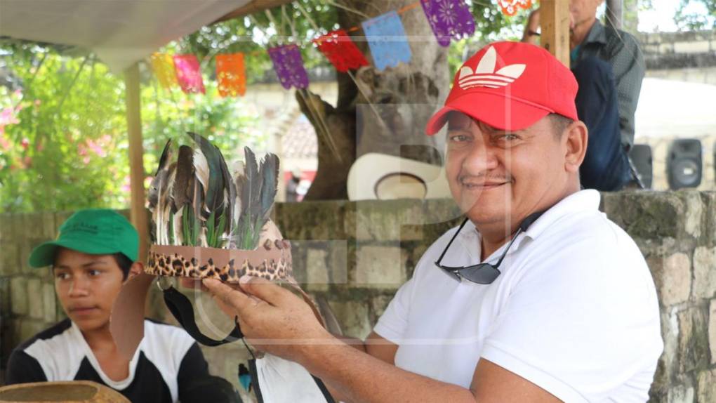 La ministra de Turismo, Nicole Marrder, dijo sentirse “muy contenta de ser parte de esta celebración que rescata nuestras tradiciones y nuestras raíces mayas”.