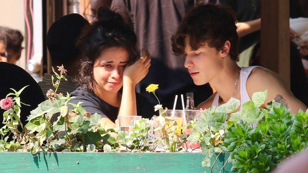 Y aunque las imágenes son del pasado mes de septiembre, es hasta ahora que se han salido a la luz. A juzgar por las fotos, la pareja parecía tener varios problemas desde antes de anunciar su ruptura.