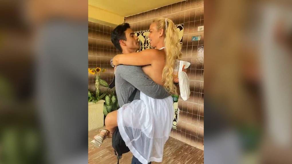 Sin embargo, en los últimos días los seguidores de ambos se preguntaban si la pareja había terminado su romance, pues Niurka Marcos había dejado de seguir en Instagram a su novio. 
