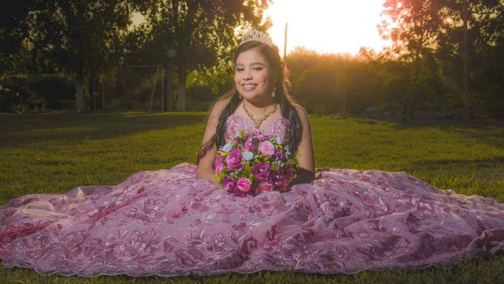 La jovencita estaba demasiado feliz porque era un sueño cumplido el tener su fiesta de quinceaños, según versión de sus familiares.