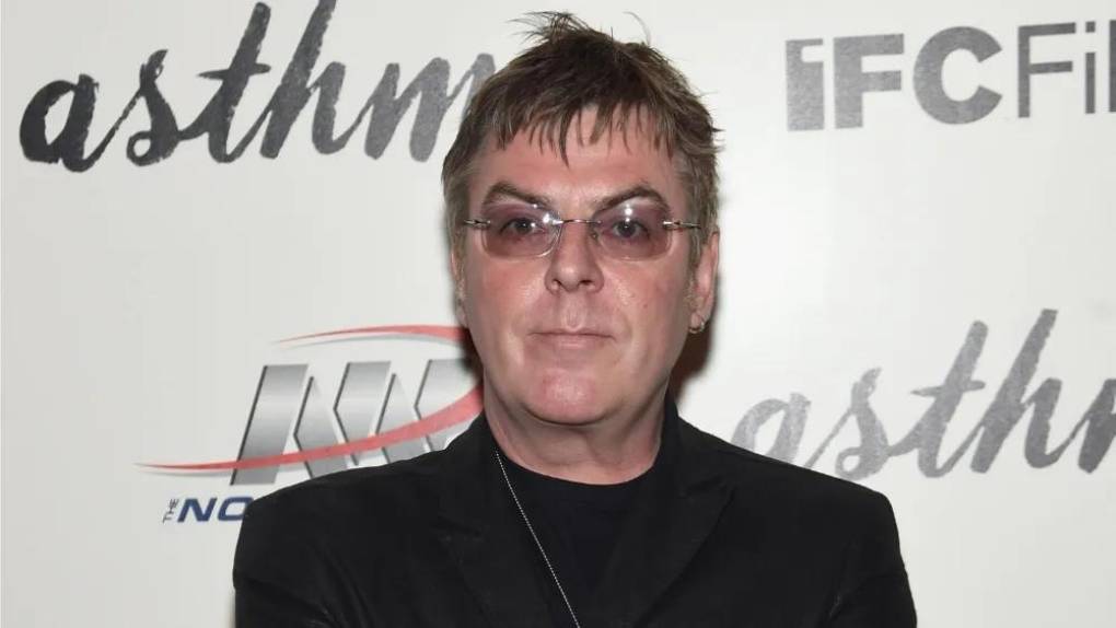 David Rourke, bajista de la histórica banda de rock inglesa The Smiths, falleció a los 59 años, después de una batalla contra el cáncer de páncreas. Pereció el 19 de mayo.