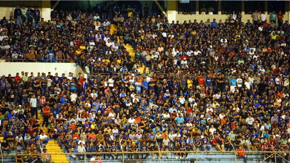 Un llenazo en el estadio Olímpico de los aficionados motagüenses en el partido ante Tigres.