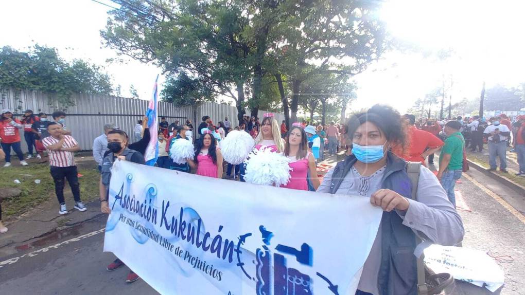 Acuerpando a la Resistencia, así desfiló la comunidad LGTBI+ en Tegucigalpa (Fotos)