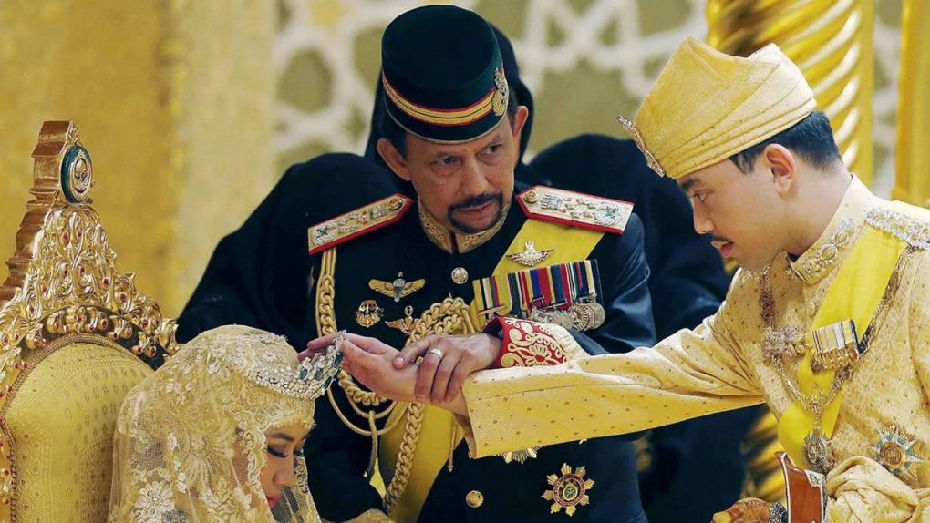 El sultán gobierna esta conservadora nación islámica desde 1967 y fue nombrado primer ministro en 1984 tras su independencia del Reino Unido. 