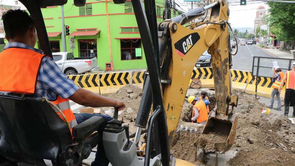 Se forma agujero en la primera calle de San Pedro Sula y estará cerrada por 13 días