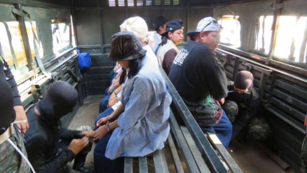 Las mujeres son trasladadas desde San Pedro Sula hacia la Penitenciaría Nacional Femenina de Adaptación Social (PNFAS) de Támara.<br/>