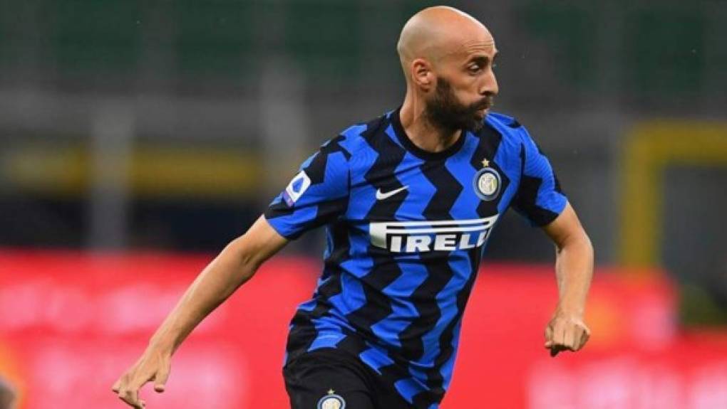 Tras marcharse del Inter de Milán, Borja Valero podría volver a la Fiorentina. Según informa Sky, la prioridad del canterano del Real Madrid es volver a Florencia. Eso sí, antes el club viola debe vender a un jugador. <br/><br/>Borja Valero ha expresado su deseo de regresar a la Fiorentina. Sería su prioridad para continuar su carrera en la Serie A.