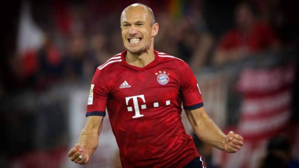 La Lazio está intentando convencer a Arjen Robben de jugar en la capital romana. Desde Calciomercato apuntan a un interés del equipo italiano en el veterano extremo holandés, que esta temporada abandonó el Bayern Munich a sus 35 años.