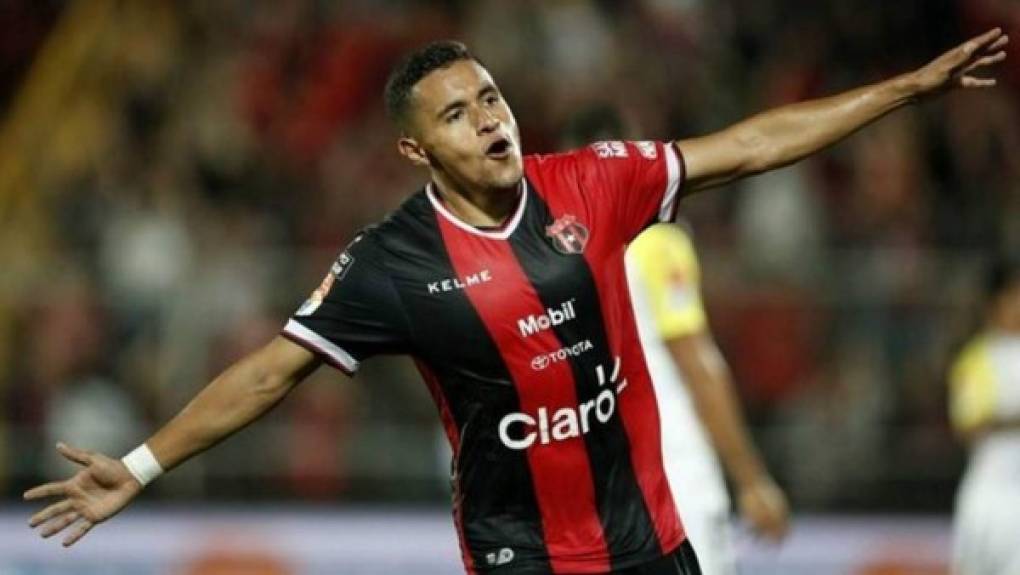 La continuidad del delantero hondureño Roger Rojas en la Liga Deportiva Alajuelense está en duda. 'Ro-Ro' tiene ofertas de otros países.