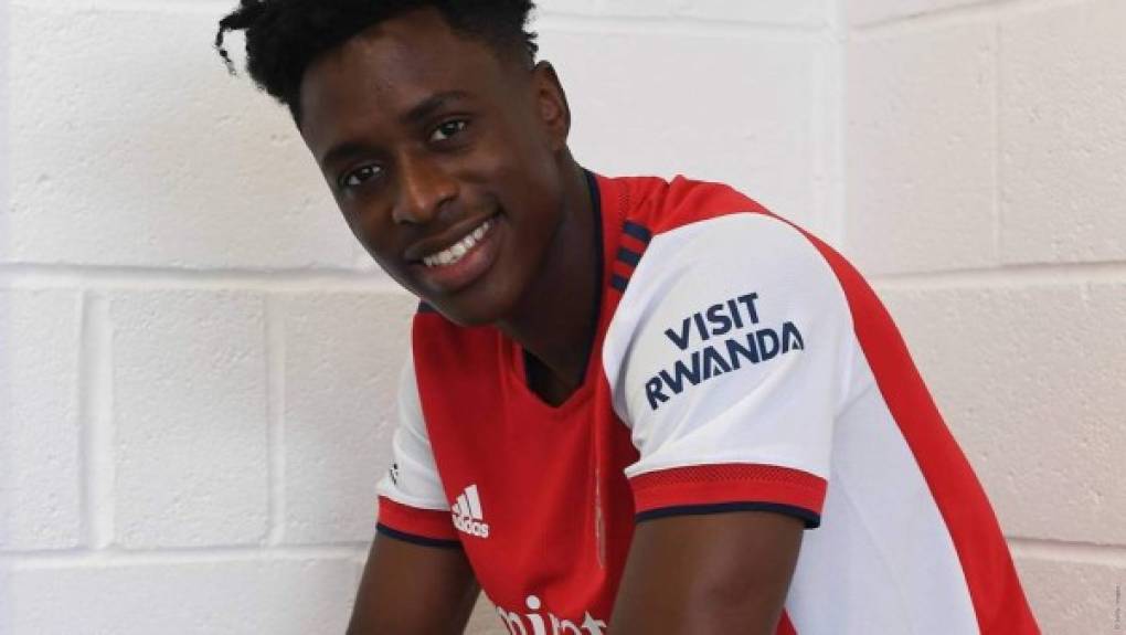 El Arsenal de Inglaterra ha fichado al mediocentro belga Albert Sambi Lokonga, llega procedente del Anderlecht. Firmó hasta el 2026. Foto Twitter Arsenal.
