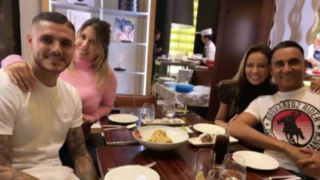 Keylor Navas y su esposa Andrea Salas han encontrado en Icardi y su pareja Wanda Nara un gran apoyo en Francia. Ambas parejas han revelado en sus redes sociales lo bien que la pasan.