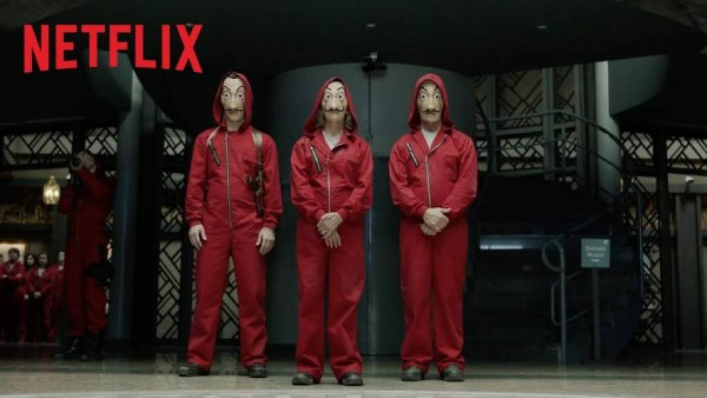 5. El papel de Netflix. La serie originalmente solo era de Antena 3. Iba a tener dos temporadas de nueve capítulos pero cuando Netflix la compró se tuvo que cambiar el formato y dejarla en los 15 capítulos que tiene actualmente para adaptarla a la plataforma y ahora ha anunciado una tercera temporada que será estrenada en 2019.