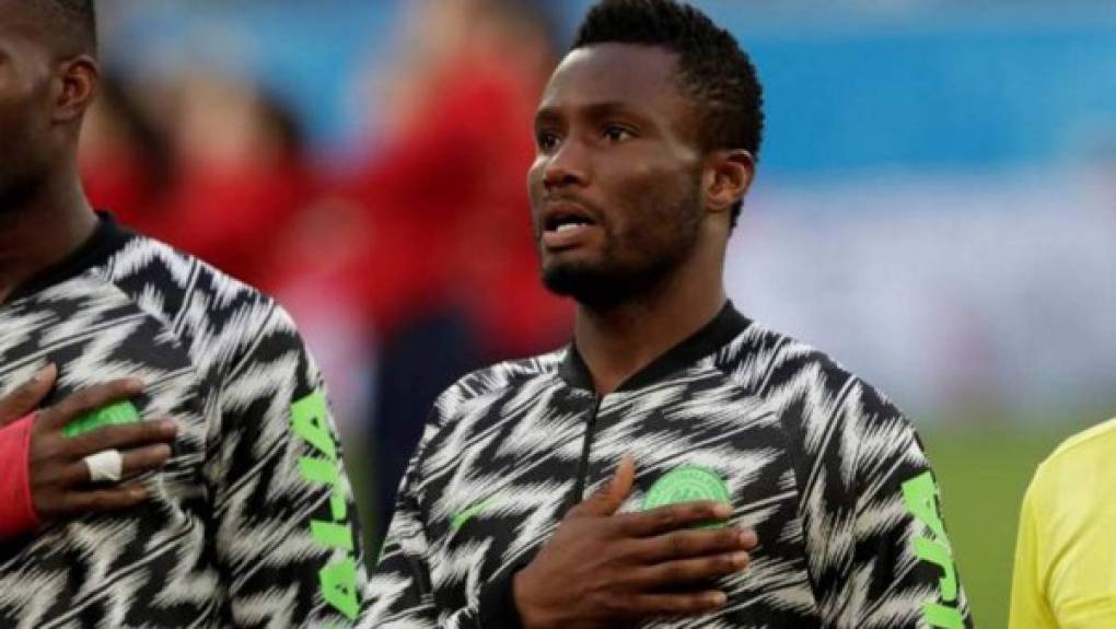 Obi Mikel: El volante nigeriano está a punto de volver a la Premier League. Según The Sunday Telegraph, el nigeriano podría fichar por el Stoke City. El ex del Chelsea llegaría gratis después de rescindir su contrato con el Trabzonspor el pasado mes de marzo.<br/><br/>