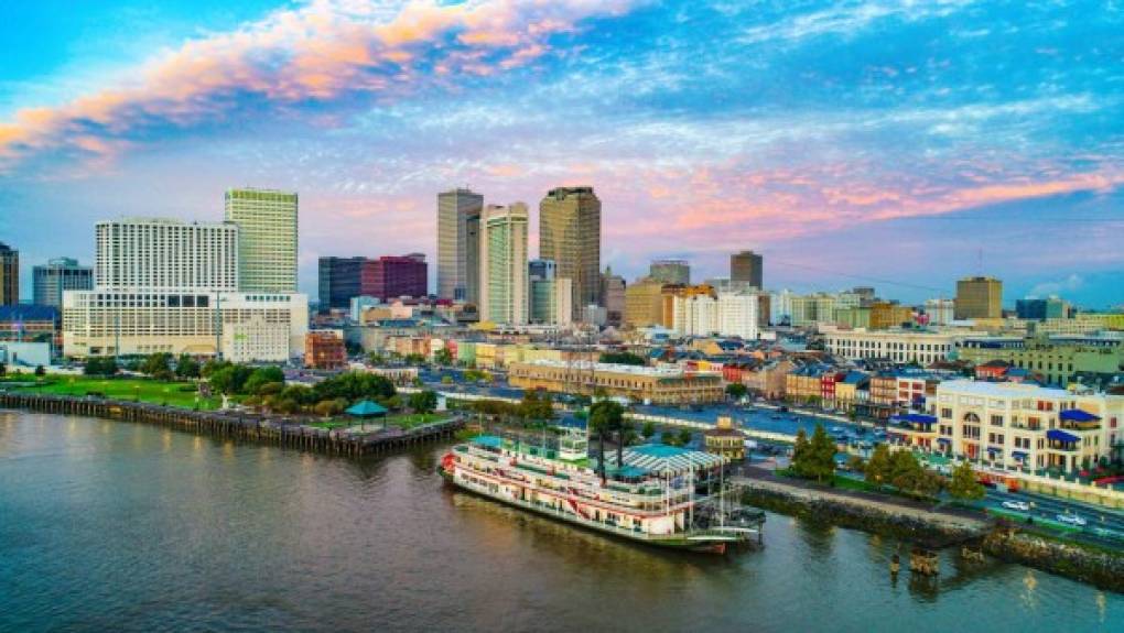 5. Nueva Orleans, en el estado de Luisiana, capturaron a 2,493 indocumentados, pero se deportó a 2,984.
