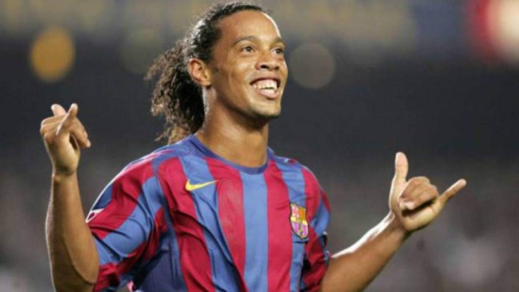 Hablar de Ronaldinho es referirse a uno de los mejores futbolistas de los últimos años. Es ídolo en el Barcelona y gana 2,3 millones de dólares por sus fotos en Instagram.