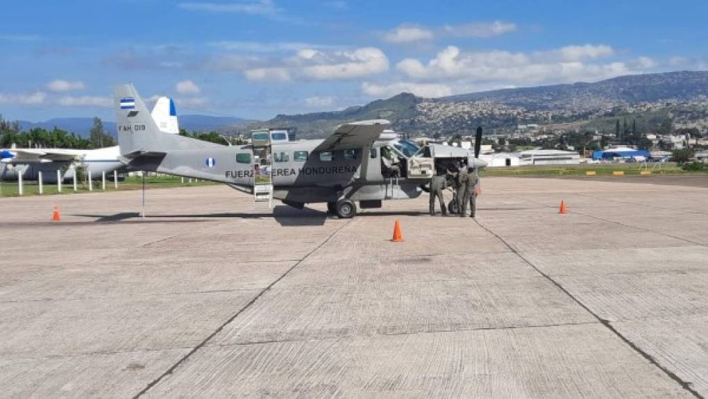 Panorámica del despegue de la nave que partió desde Tegucigalpa hacia Puerto Lempira, cabecera departamental de Gracias a Dios, con el cuerpo de la exdiputada hondureña.