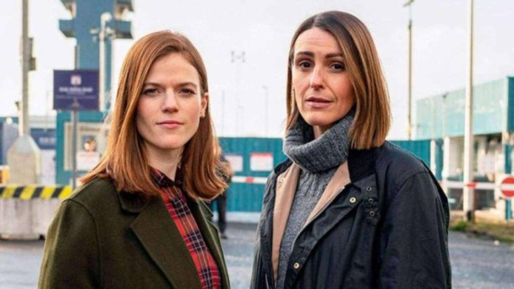 ”VIGIL” (Movistar+). De los productores de “Line of Duty” llega este thriller en seis episodios de 60 minutos de duración cada uno, que tiene como hábitat un submarino. Dos detectives, Amy Silva y Kirsten Longrace, una en mar, en el submarino HMS Vigil, y la otra en tierra, que deben investigar la misteriosa muerte de uno de los tripulantes.