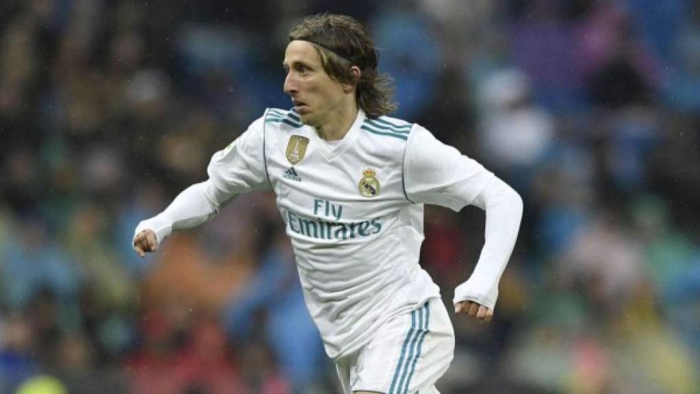 Luka Modric: El croata será uno de los centrocampistas del Real Madrid ante Barcelona en el Camp Nou.