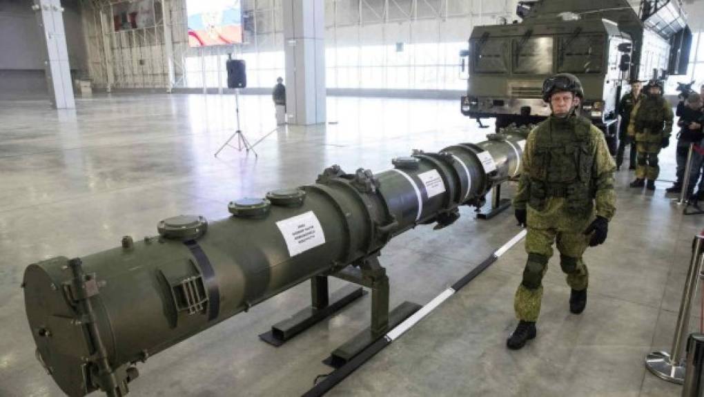 Rusia también presentó este año el sistema de misiles que Estados Unidos acusa de no respetar el tratado nuclear INF y que llevó a ambos países a retirarse del mismo e iniciar una nueva carrera armamentista.