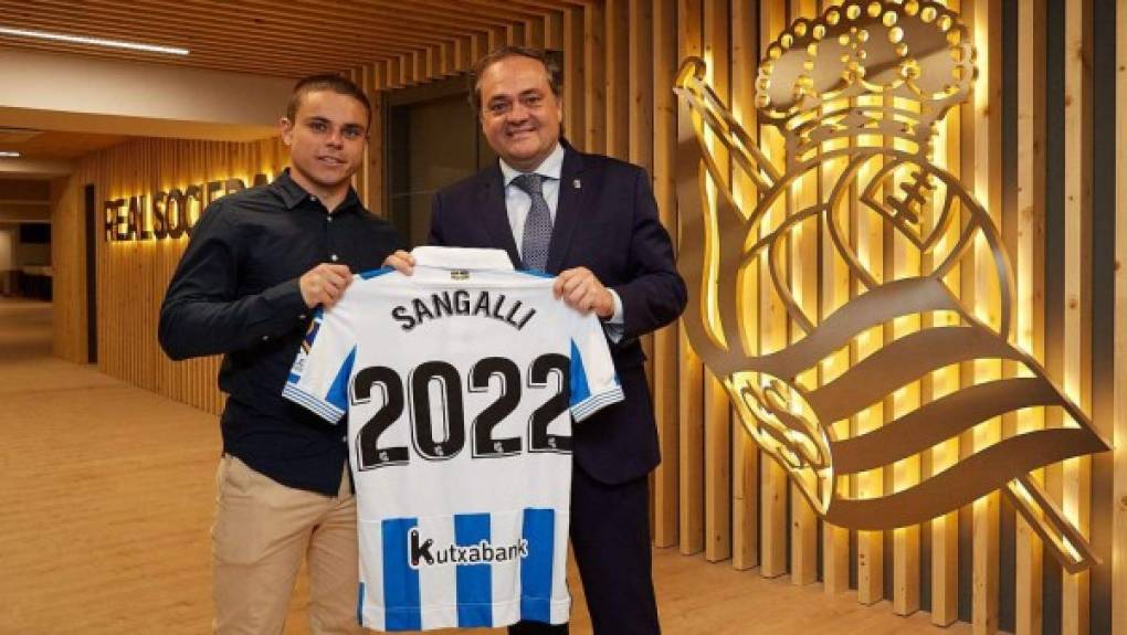 La Real Sociedad ha alcanzado un acuerdo con el mediocampista español Luca Sangalli para la ampliación de su contrato hasta el 30 de junio de 2022.