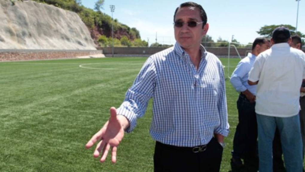 Juan Carlos Suazo: El presidente financiero del Motagua habría renunciado a su cargo en el equipo azul. El dirigente expresó en su momento que no estaba de acuerdo con la continuidad de Diego Vázquez.