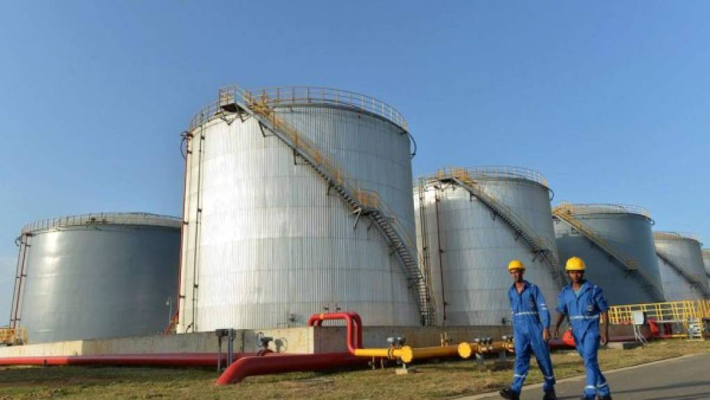 Tras los ataques contra las gigantescas refinería, India está considerando aumentar el suministro de petróleo crudo de Rusia para mantener su cadena de suministro nacional.