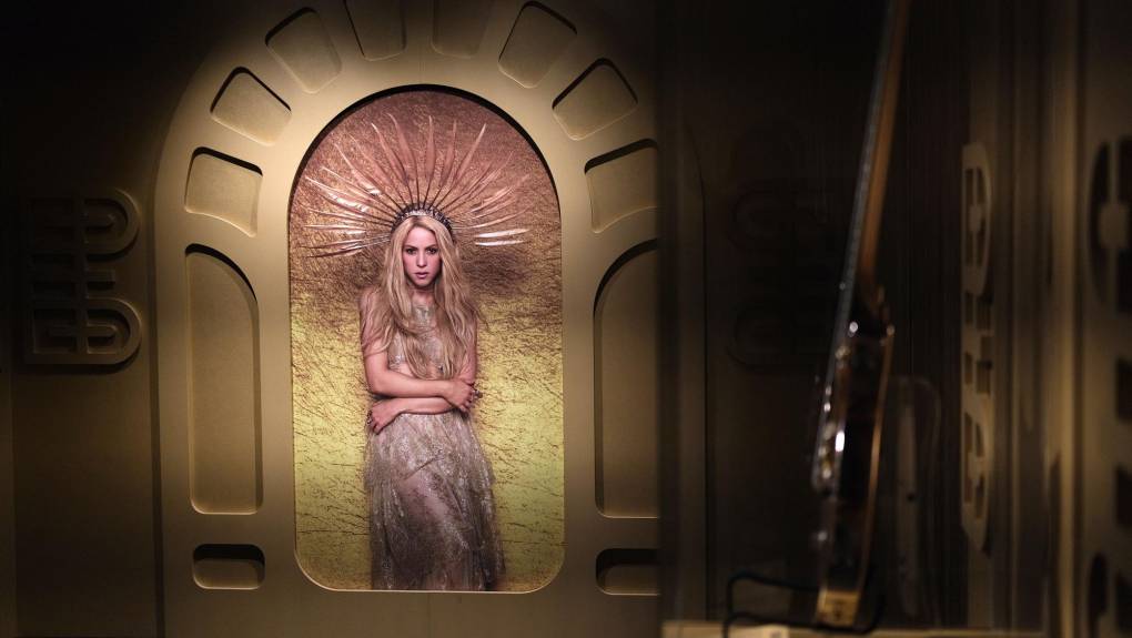 ”La gente puede tener una idea concreta de quién es Shakira, como rockera o como estrella del pop, y creo que esta exhibición le dará al público una noción más compleja”, dijo a EFE Jasen Emmons, comisario de la muestra “Shakira, Shakira: The Grammy Museum Experience”.