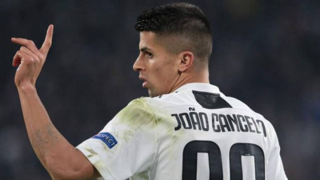 Joao Cancelo: El lateral portugués sería dado de baja en la Juventus. Se menciona que el Manchester City lo pretende.