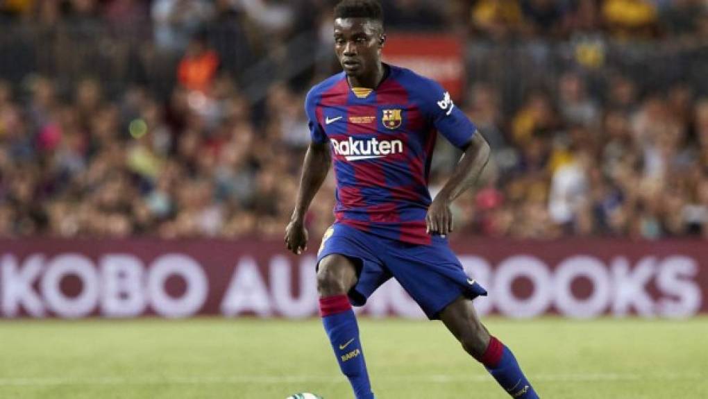 Moussa Wagué: Lateral senegalés que no cuenta en el Barcelona por orden de Koeman. El club catalán espera definir su futuro esta semana.