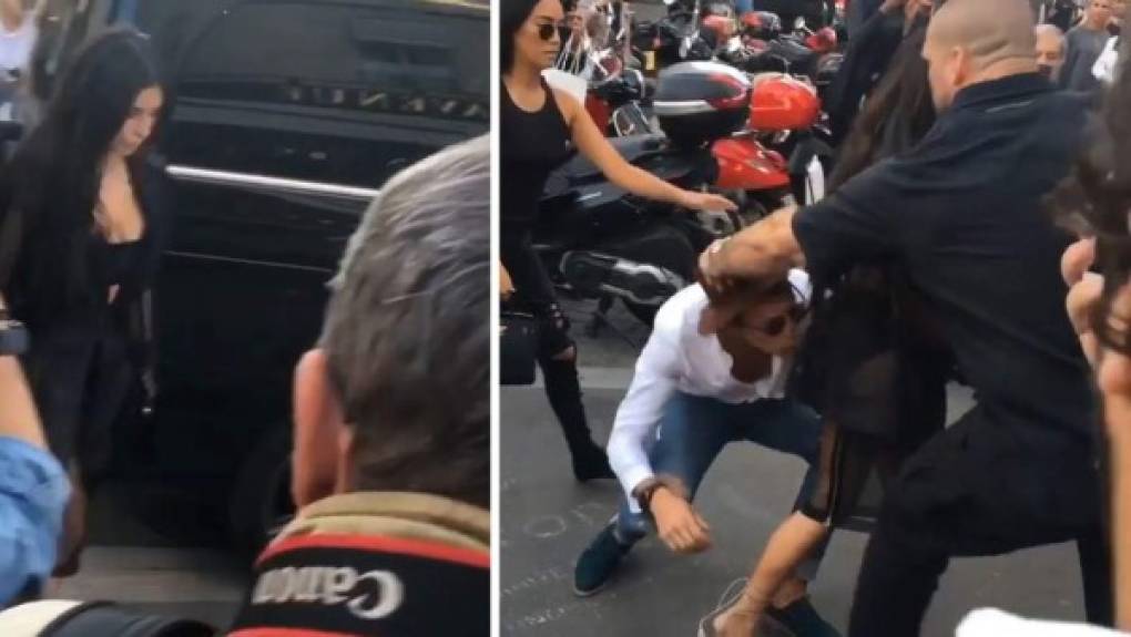 El periodista de espectáculos, Vitalii Sediuk logró esquivar a los hombres que custodiaban a la estrella estadounidense mientras bajaba de su camioneta y se lanzó de rodillas besando el famoso trasero de Kim Kardashian.