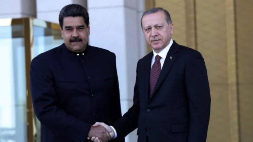 'Recientemente recibí la llamada del presidente de Turquía y me dijo: Presidente siga adelante, cuente con todo el apoyo del gobierno y pueblo de Turquía”, dijo Nicolás Maduro, anunciando el respaldo de Recep Tayyip Erdogan.