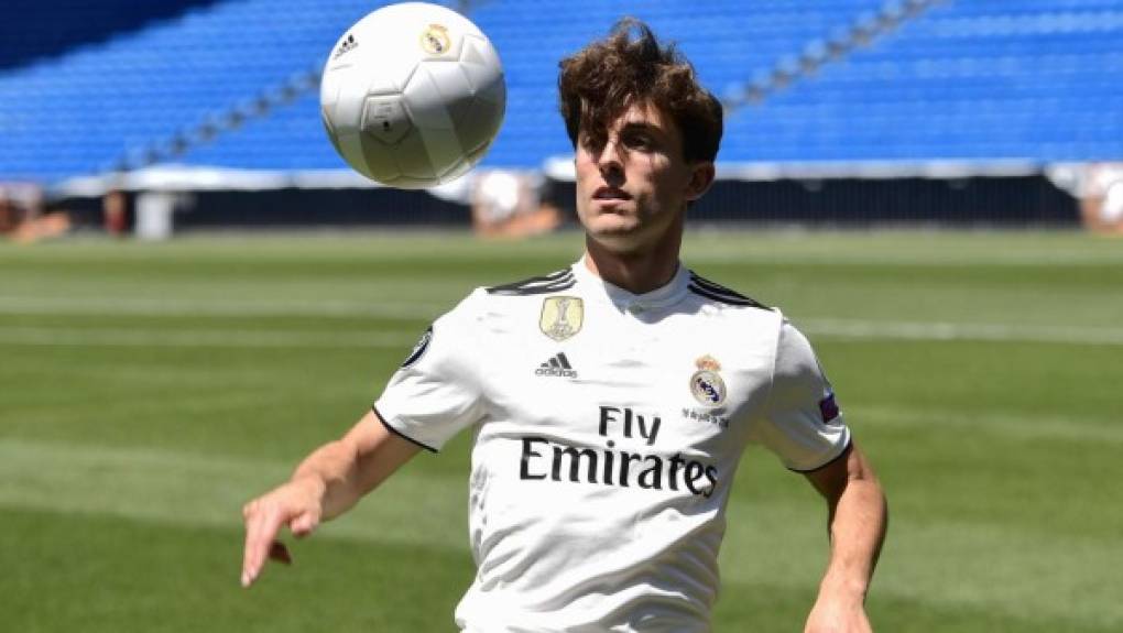 Álvaro Odriozola estará seguro en el lateral derecho del Real Madrid contra el Celta en el estadio Santiago Bernabéu debido a la lesión de Dani Carvajal.