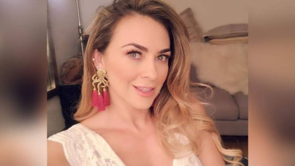 Aracely Arámbula vuelve a deslumbrar con su figura en redes sociales y esta vez al mostrar cómo luce un enterizo color negro.