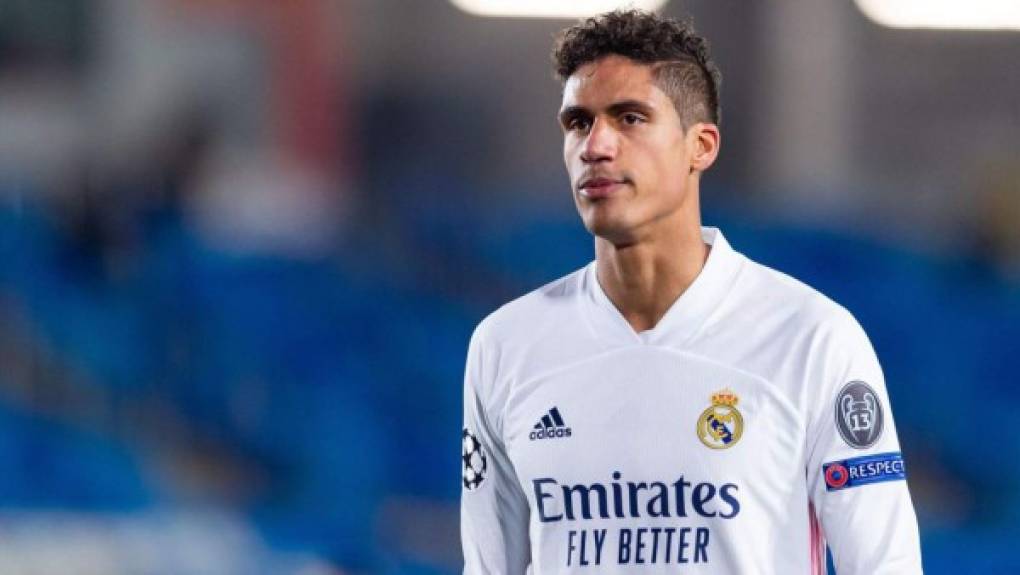 Uno de los 'cortados' en Madrid sería Raphael Varane. El francés sería el objetivo 'número 1' del Mánchester United.